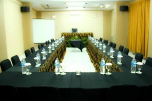 Grand Prioritas Hotel Bogor Ngoại thất bức ảnh